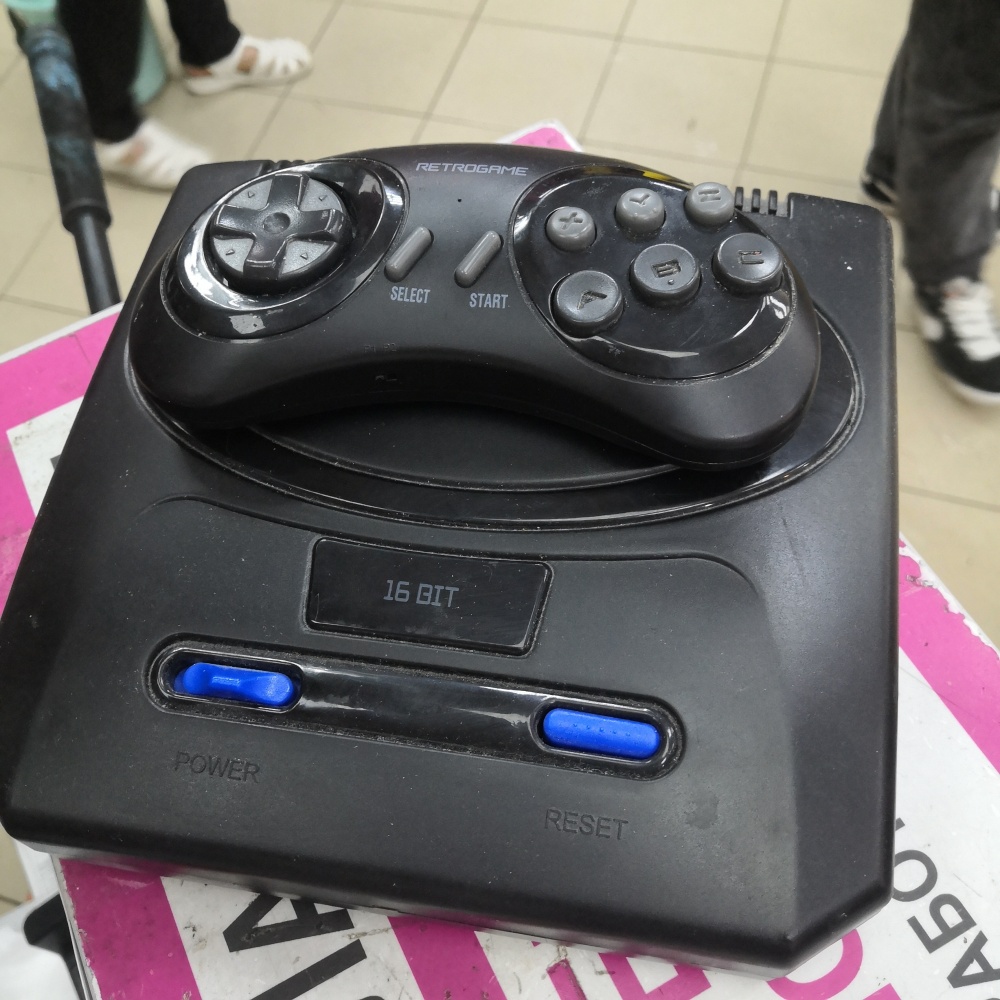 Игровая приставка Sega