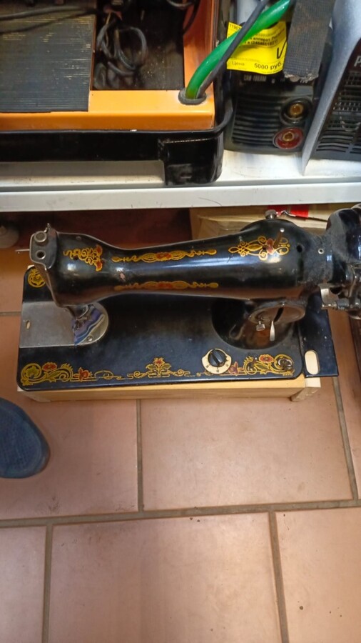 Швейная машина ZIMA