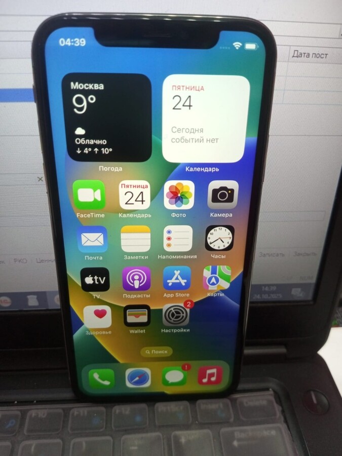 Смартфон iPhone X 64Gb