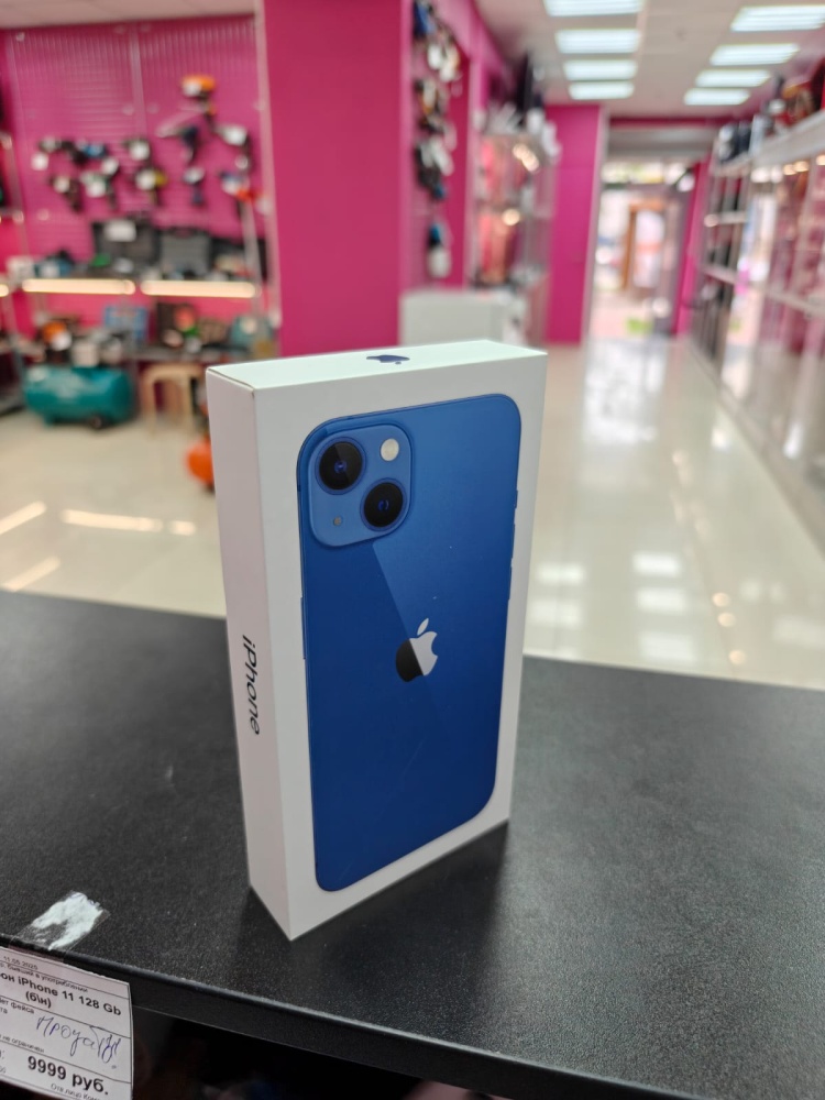 Смартфон iPhone 13 128 Gb