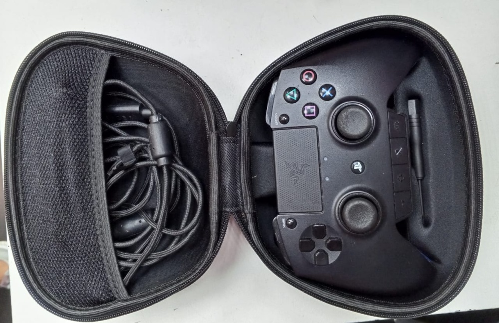 Геймпад Razer Raiju  RZ06-0197
