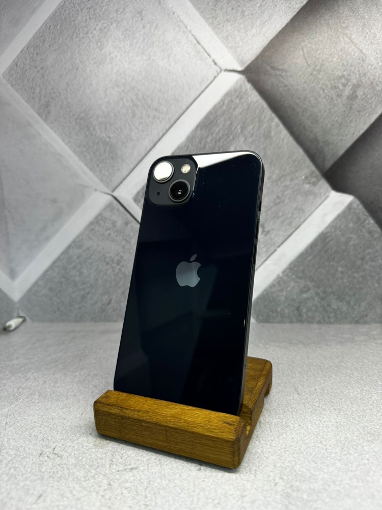 Смартфон iPhone 13 256 Gb