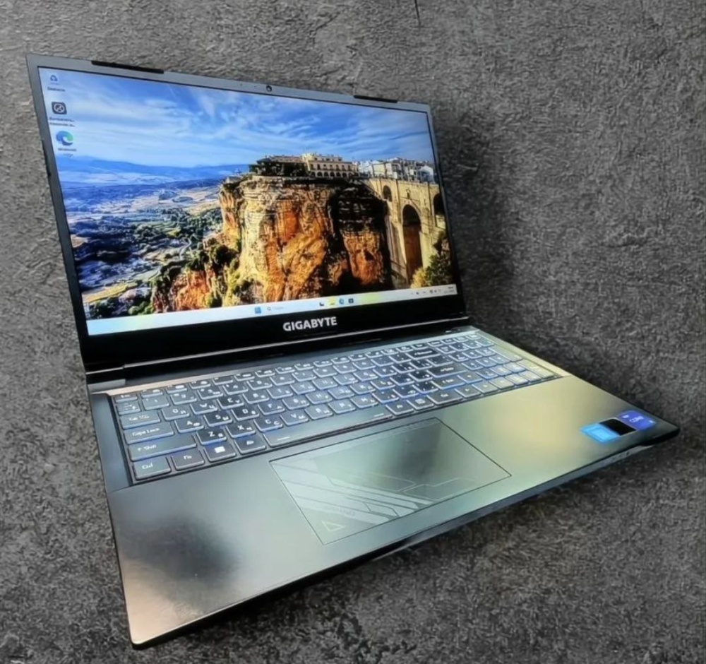 Gigabyte g5 fm I5 15 RTX4050