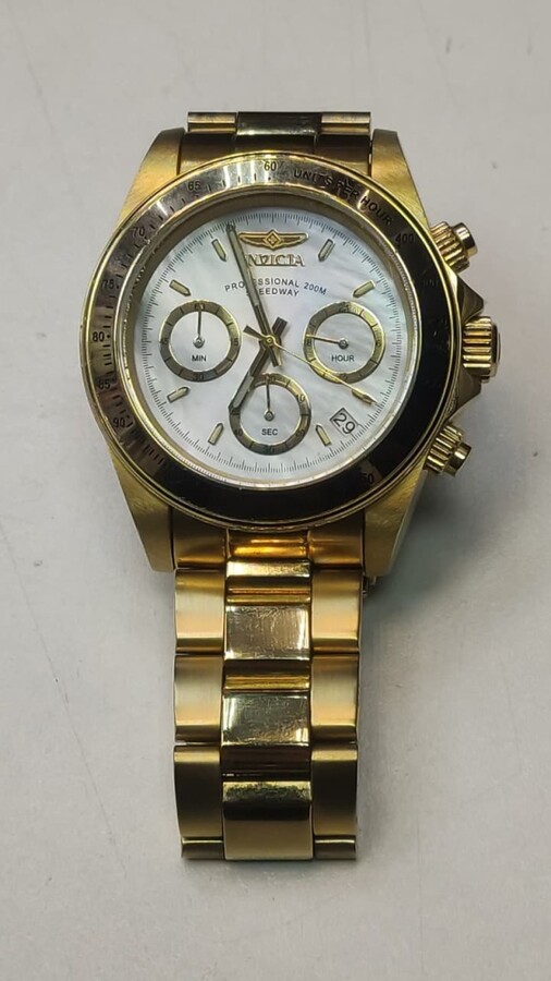 Часы Invicta Кварцевые