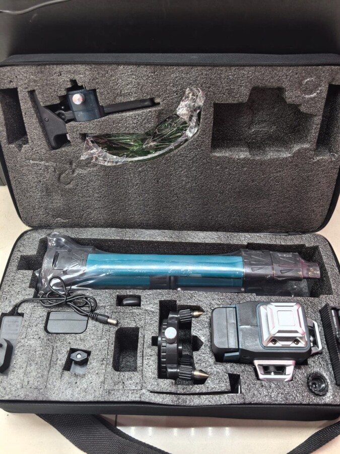 Лазерный уровень BOSCH 4D