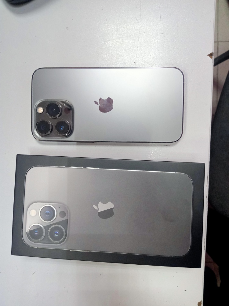 Смартфон iPhone 13 PRO 128 GB