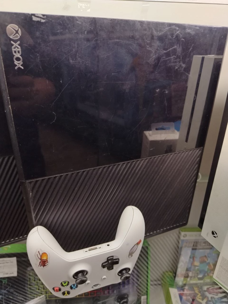 Игровая приставка XBOX ONE 500 гб