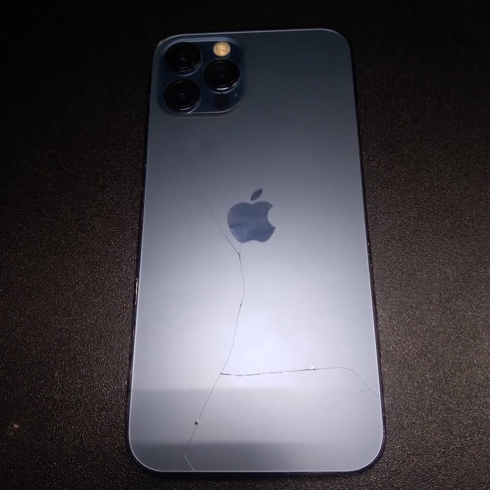 Смартфон iPhone 12 PRO 256 Gb  79акб