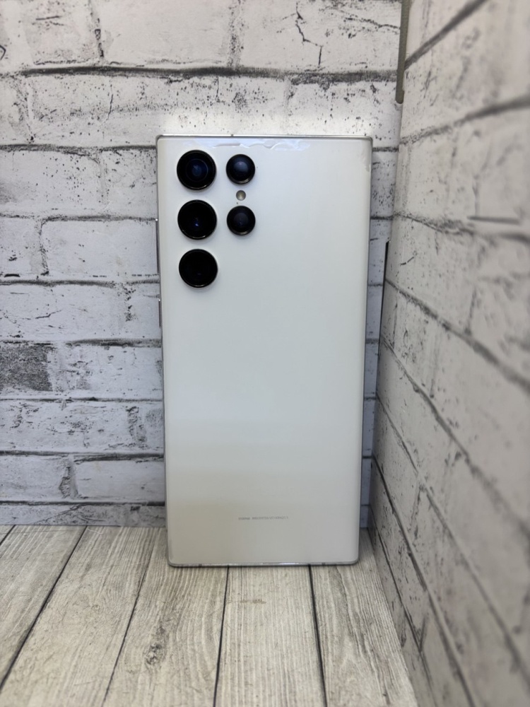 Смартфон Samsung S22 Ultra 12/256