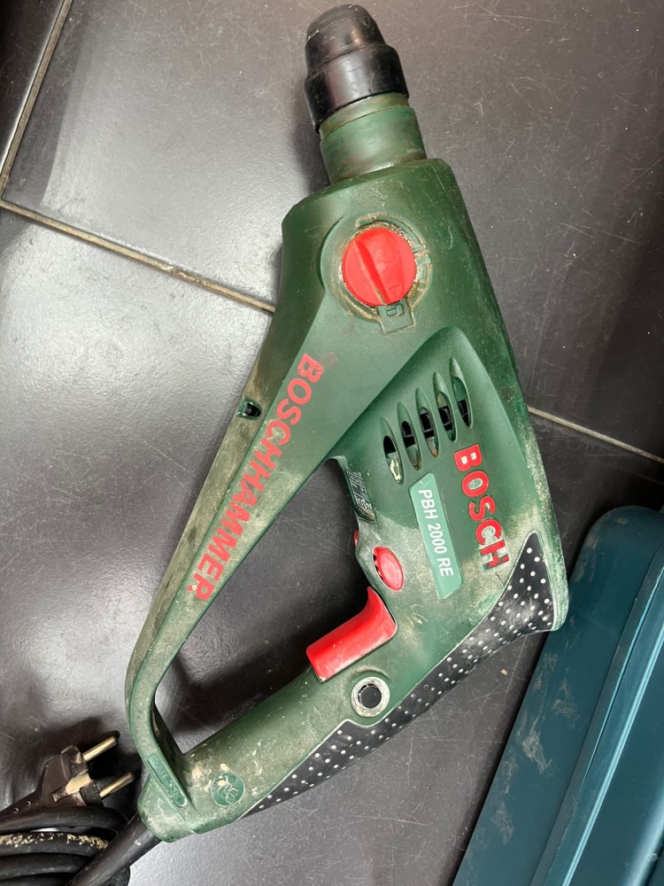 Перфоратор Bosch PBH 2000 RE