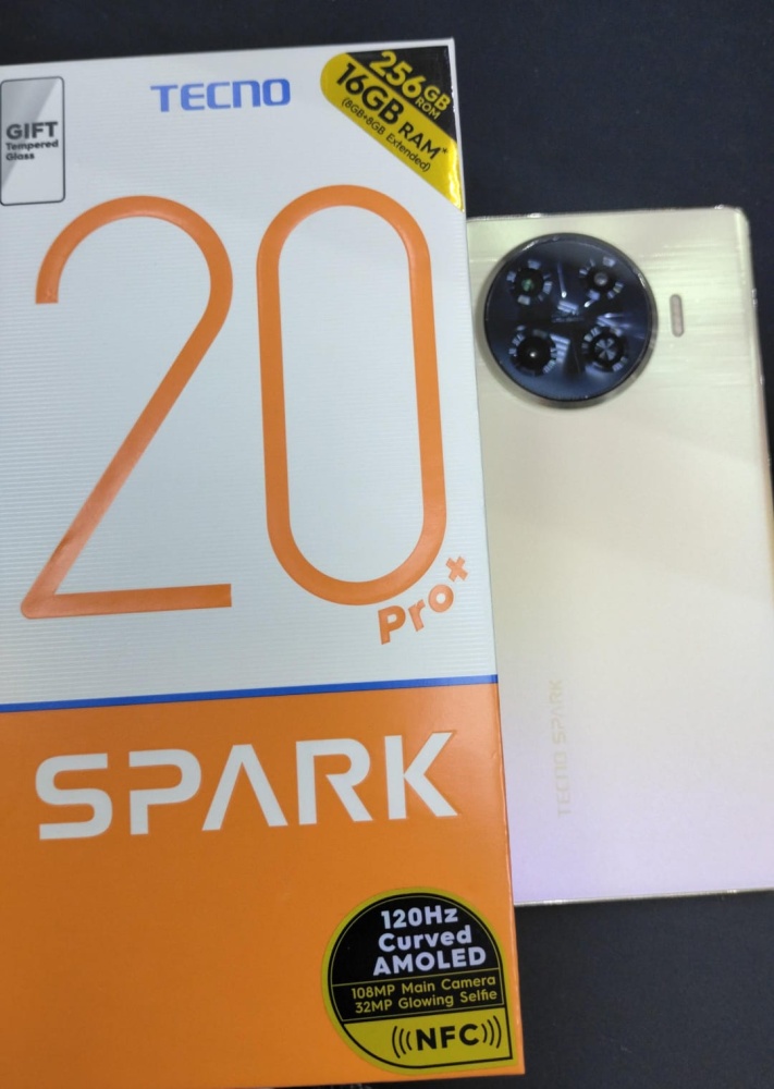 Мобильный телефон Tecno Spark 20 Pro+ 8/256