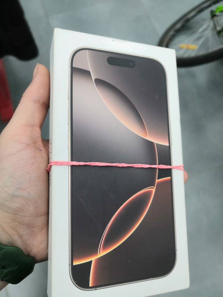 Смартфон iPhone 16 PRO 128