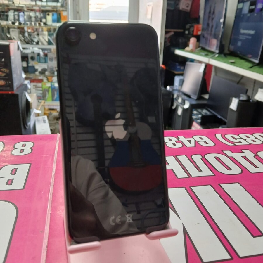 Смартфон iPhone SE 2