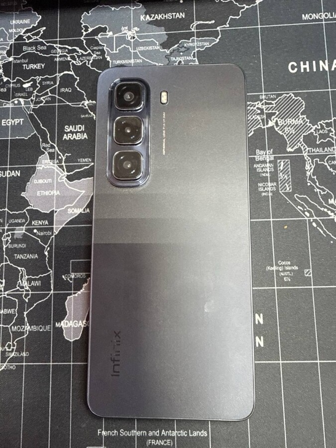 Мобильный телефон Infinix HOT 50 PRO 8/256