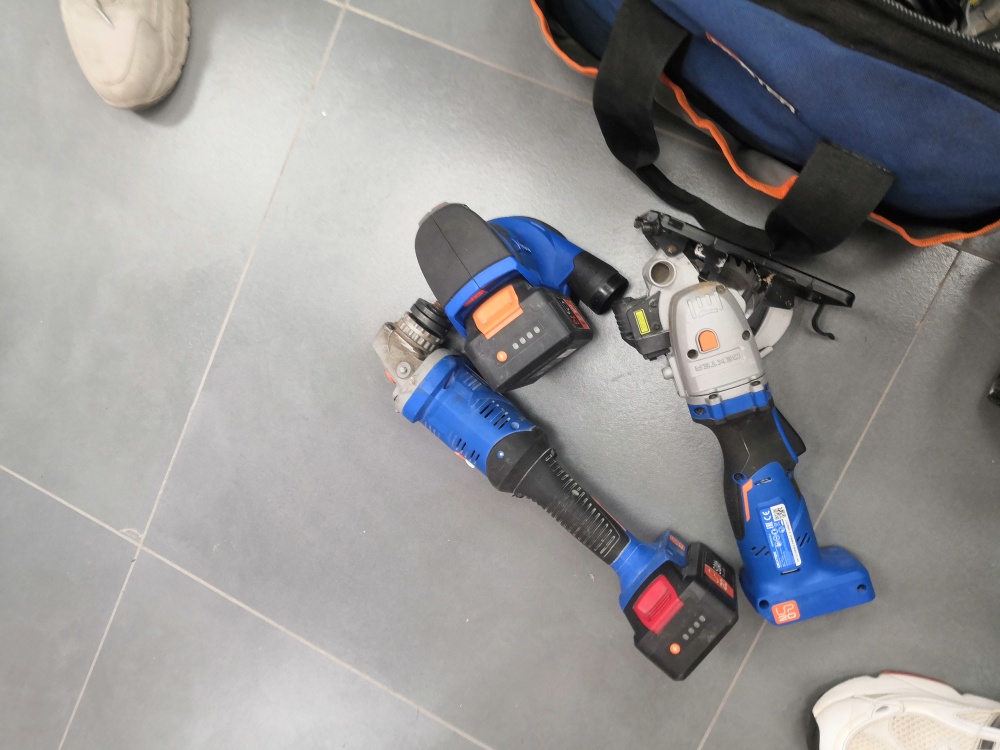 Набор инструментов ШЛИФ МАШИНКА УШМ ЦИРКУЛЯРНАЯ ПИЛА