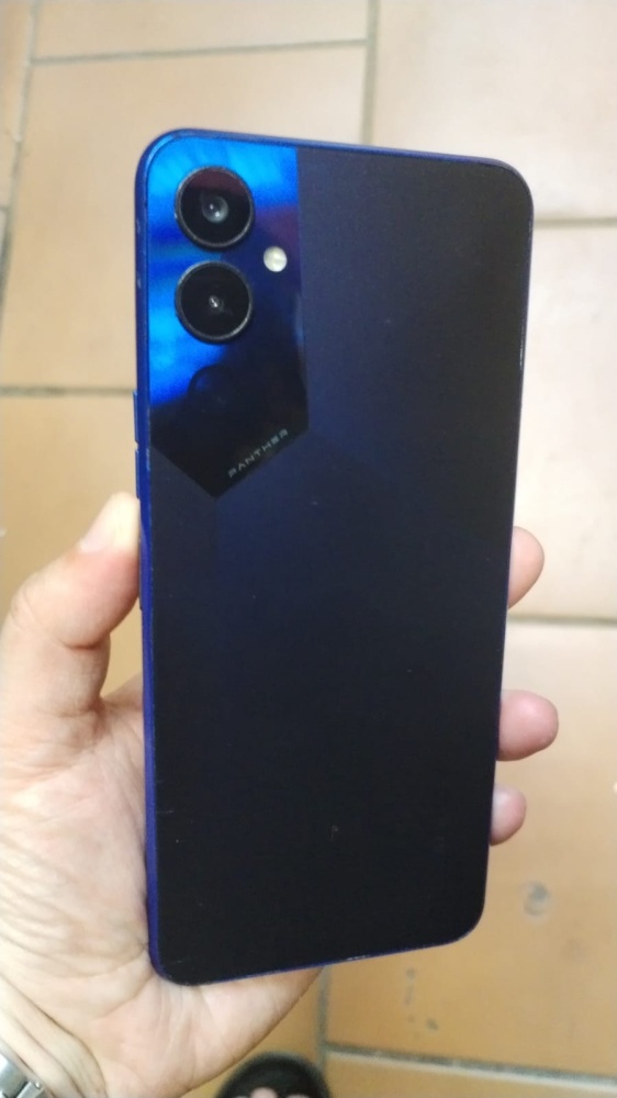 Мобильный телефон Tecno pova 4 8\128 гб