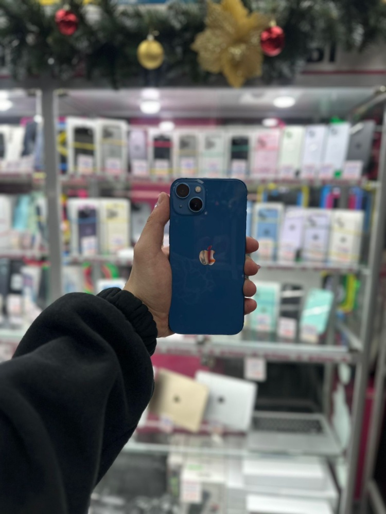 Смартфон iPhone 13 128 Gb