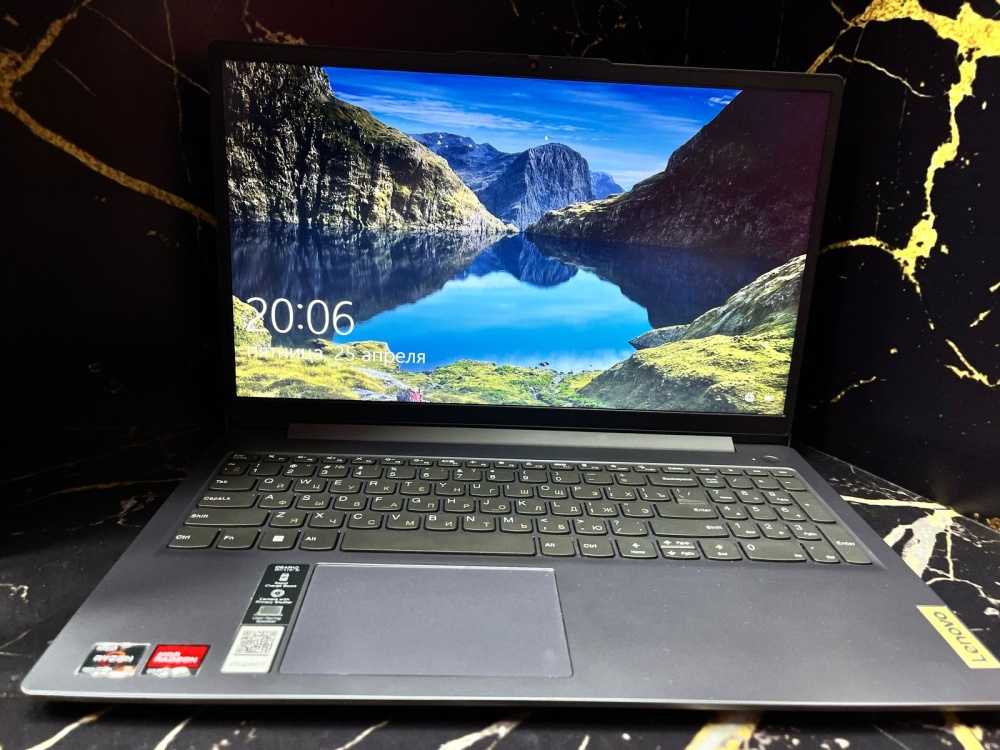 Ноутбук Lenovo ideaPad Slim 3 476\8\ryzen 3 7320u\amd radeon 610m