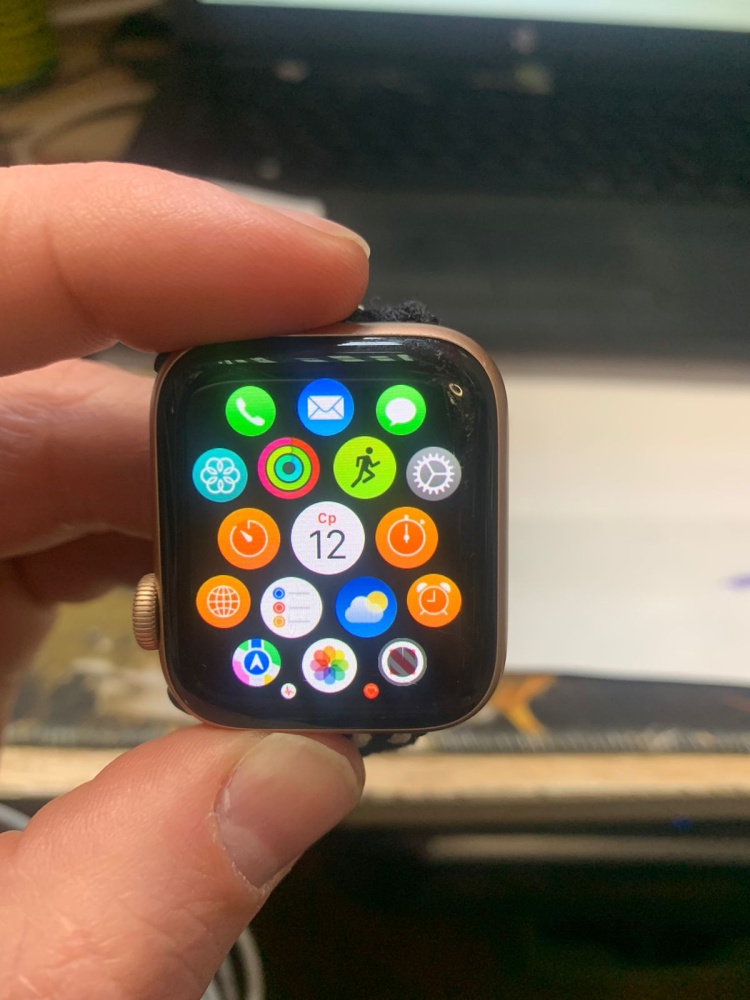 Часы Apple Watch 4 40mm