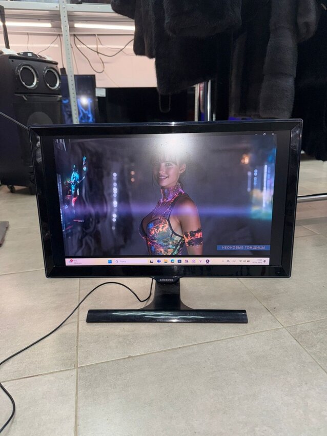 Монитор Samsung 22E390H