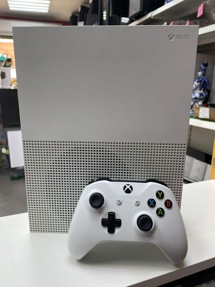 Игровая приставка XBOX ONE S 500 гб