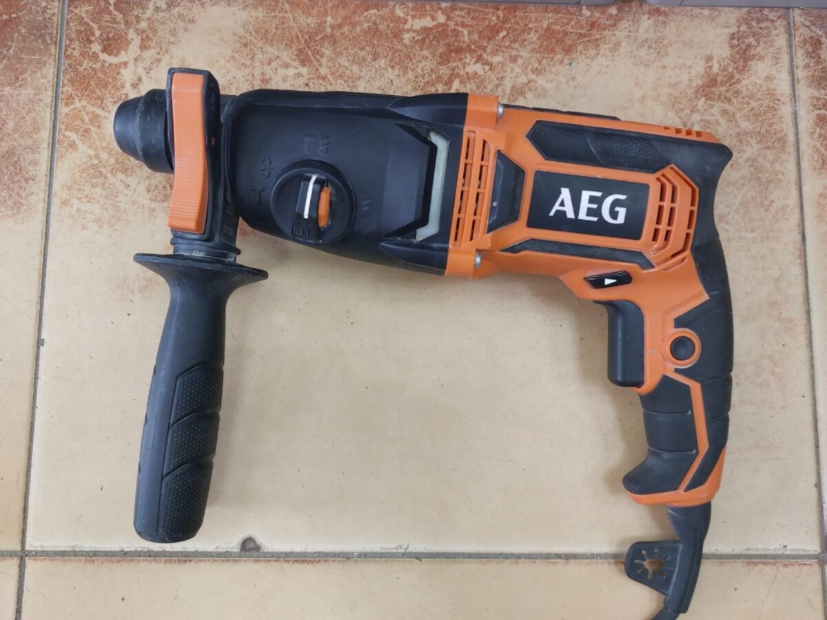 Перфоратор AEG  KH21 IE