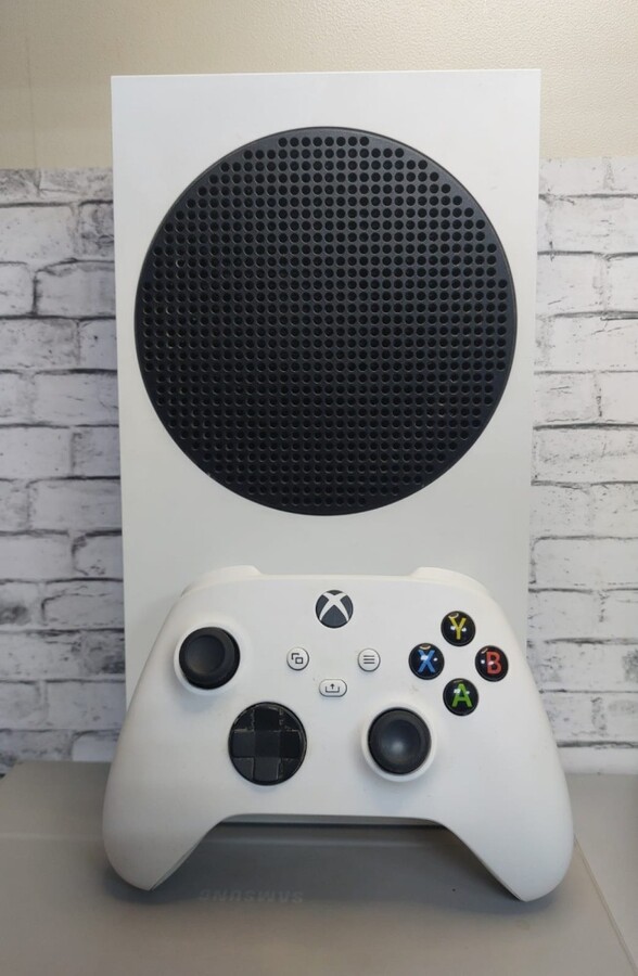 Игровая приставка XBOX Series S