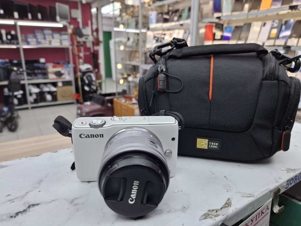 Фотоаппарат Canon M10