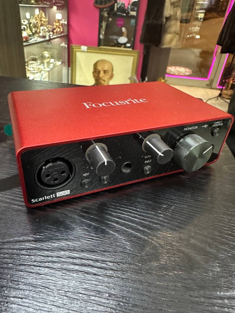 Звуковая карта Scarlett Solo