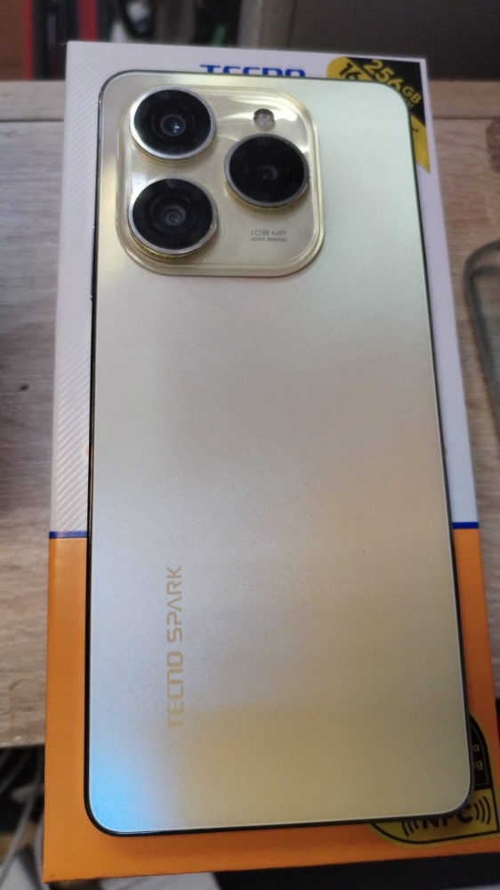 Мобильный телефон Tecno 20 про 8  256 гб