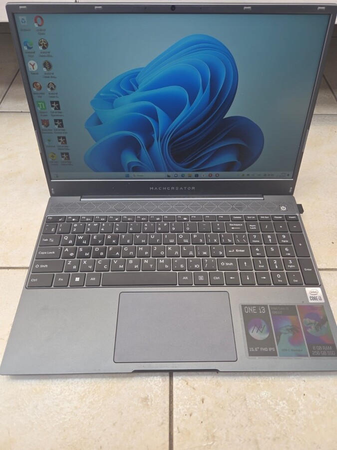 Ноутбук Machcreator one i3