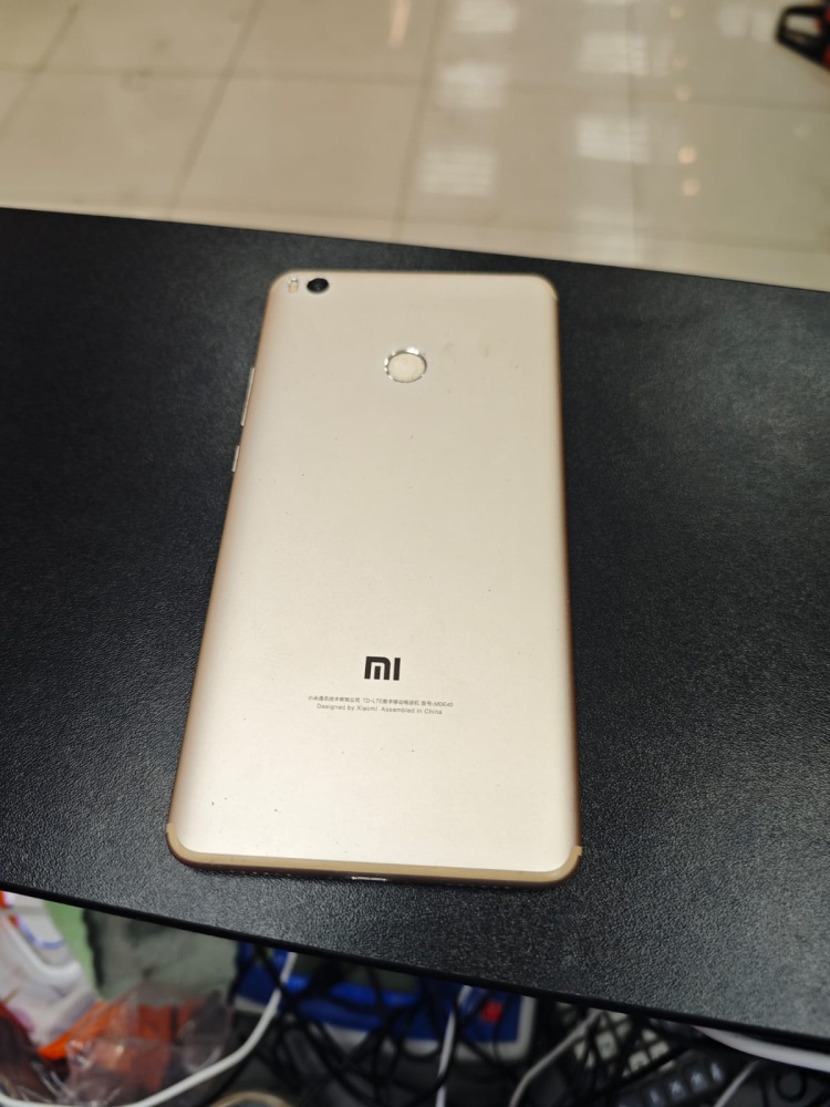 Смартфон Xiaomi mi max 2 4/64