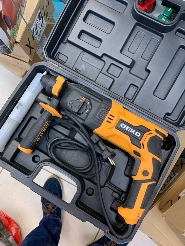 Перфоратор DEKO 950v