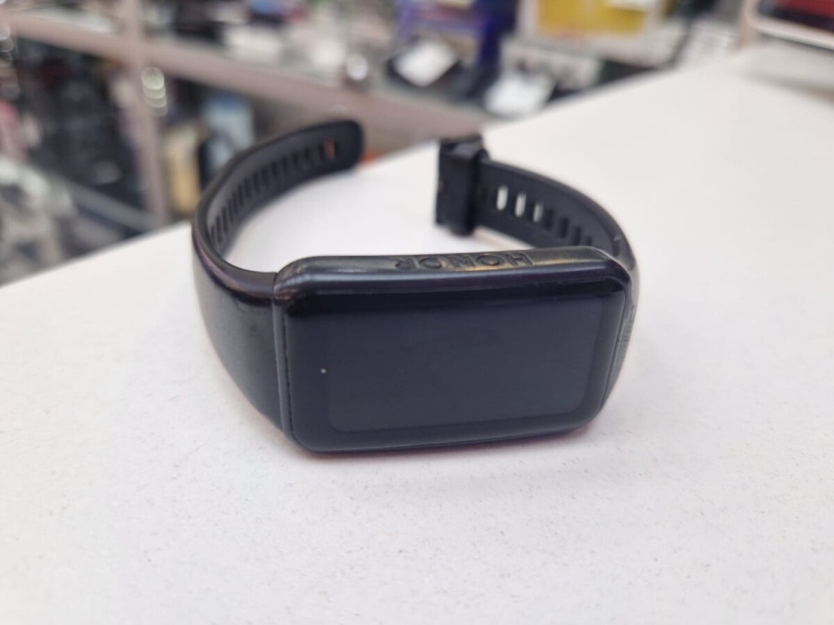 Смарт-браслет Honor Band 6