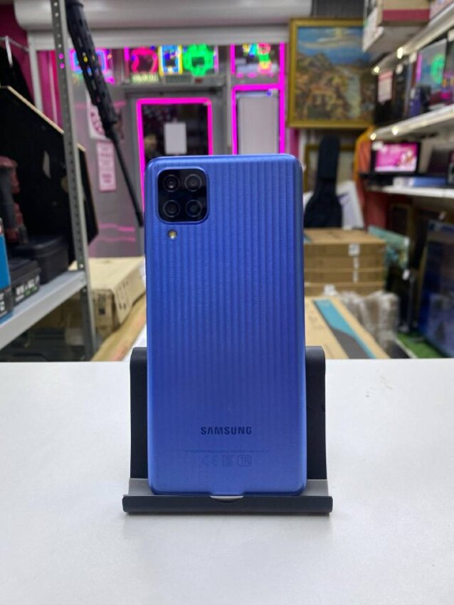 Смартфон Samsung  M12 4\64gb