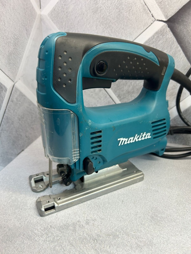 Лобзик Makita 4329