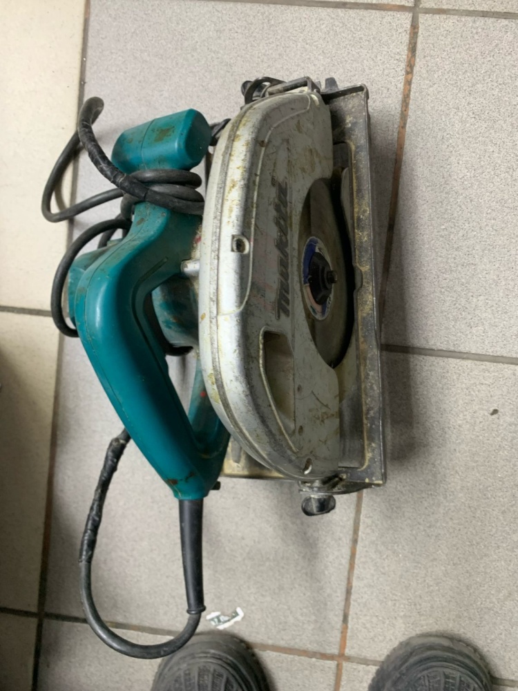 Циркулярная пила MAKITA 5704R
