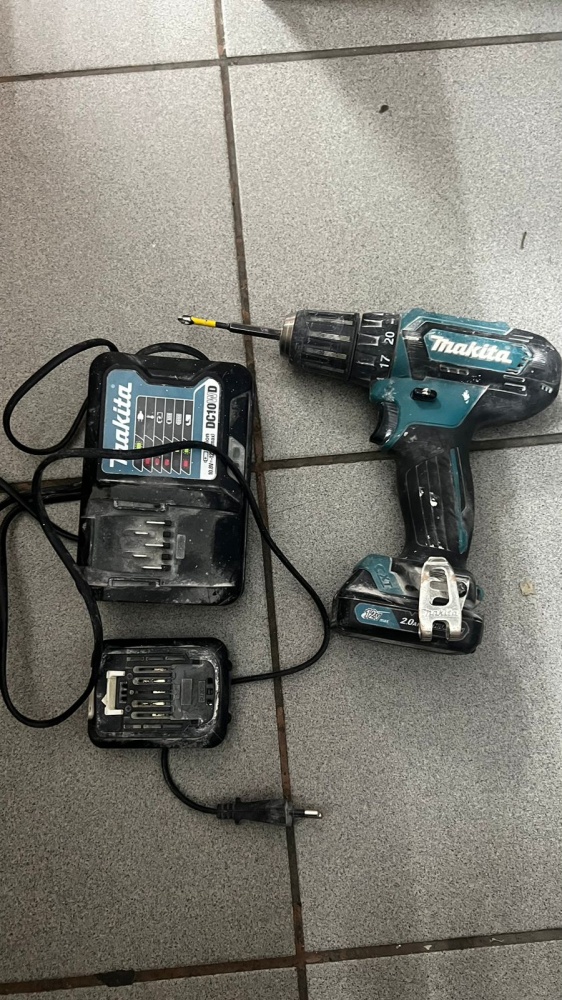 Шуруповерт makita df333d