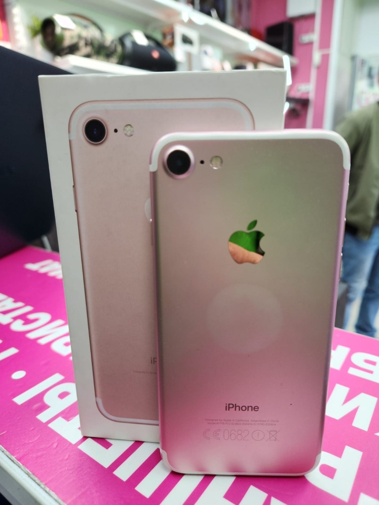 Смартфон iPhone 7 128Gb