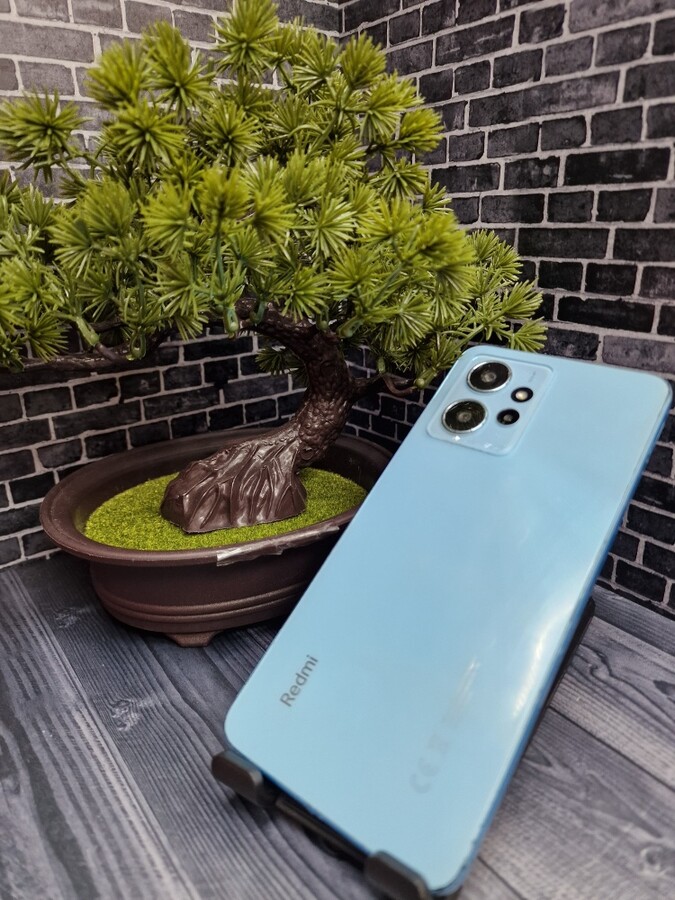 Смартфон Xiaomi Redmi note 12