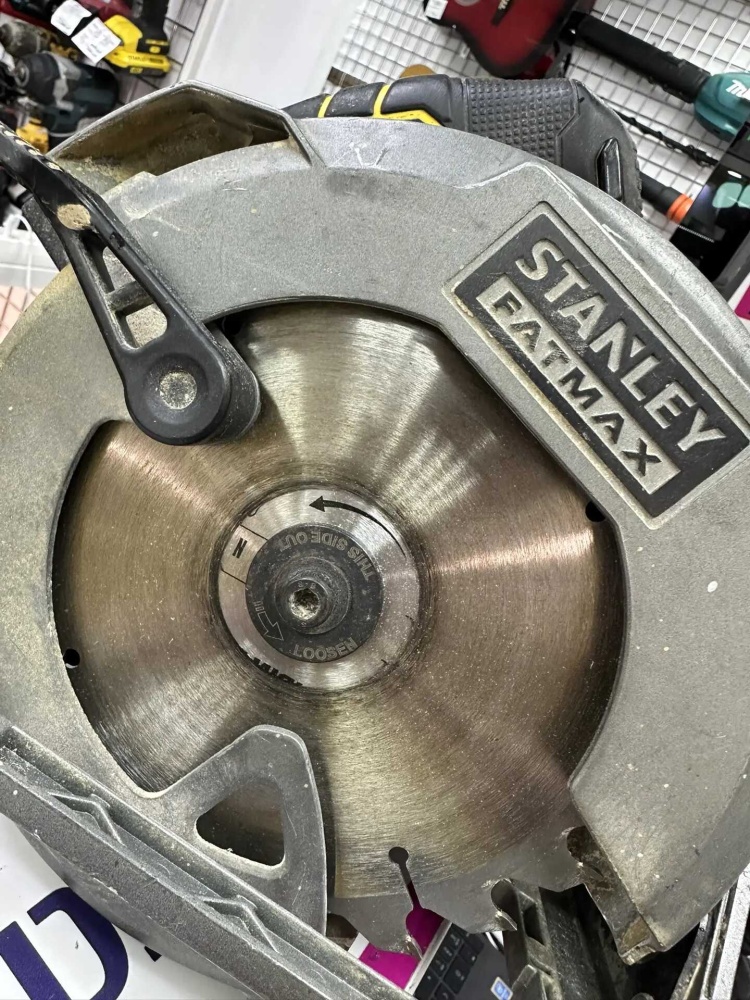 Циркулярная пила Stanley Fatmax