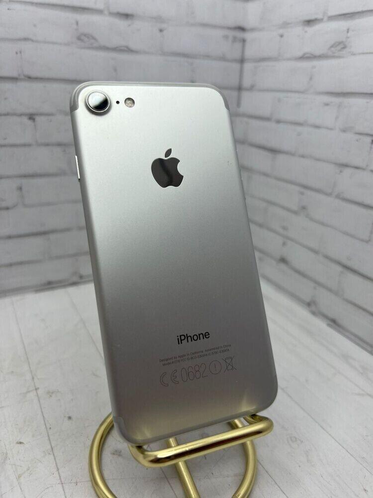 Смартфон iPhone 7 32Gb