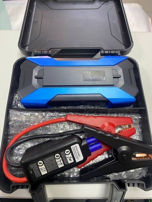 Автомобильное пускозарядное устройство