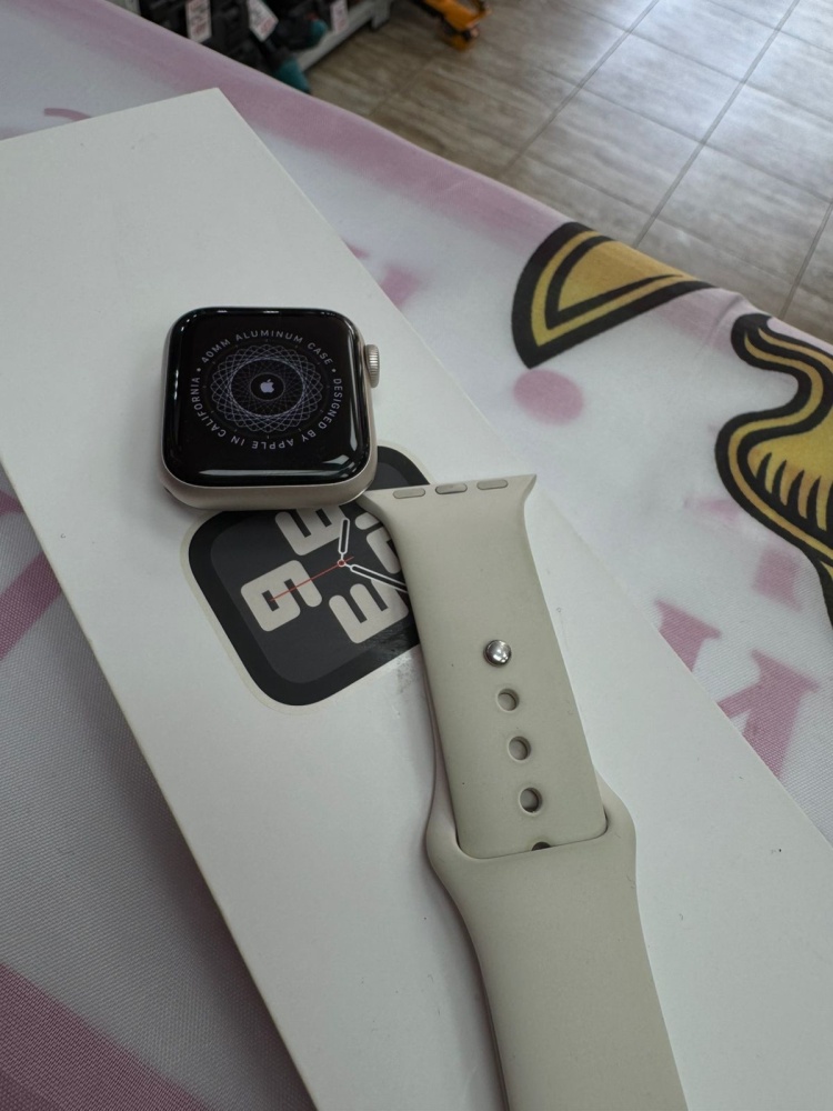 Часы Apple watch se 2 40mm