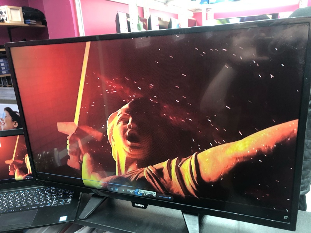 Телевизор Philips 32