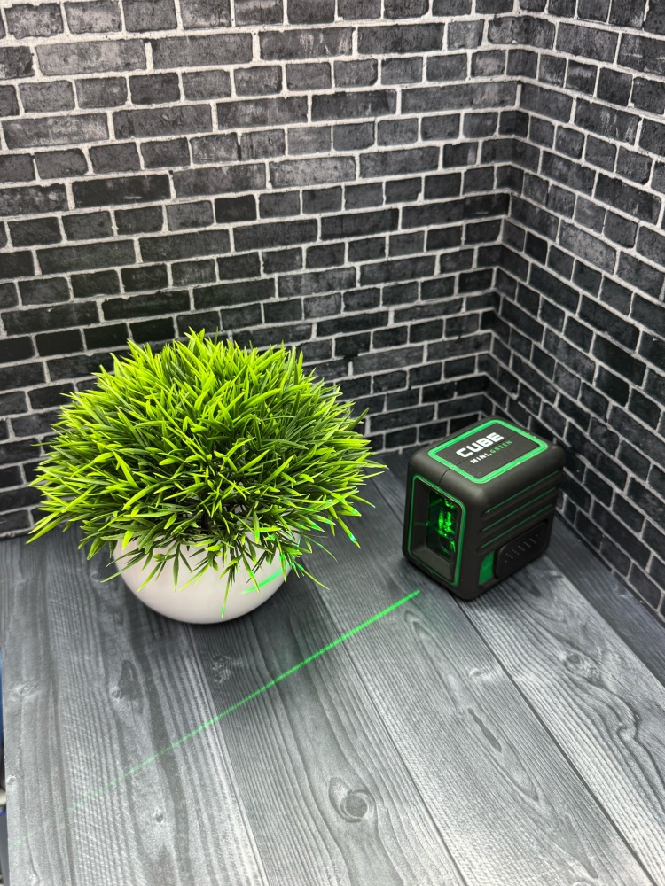 Лазерный уровень CUBE MINI.GREEN