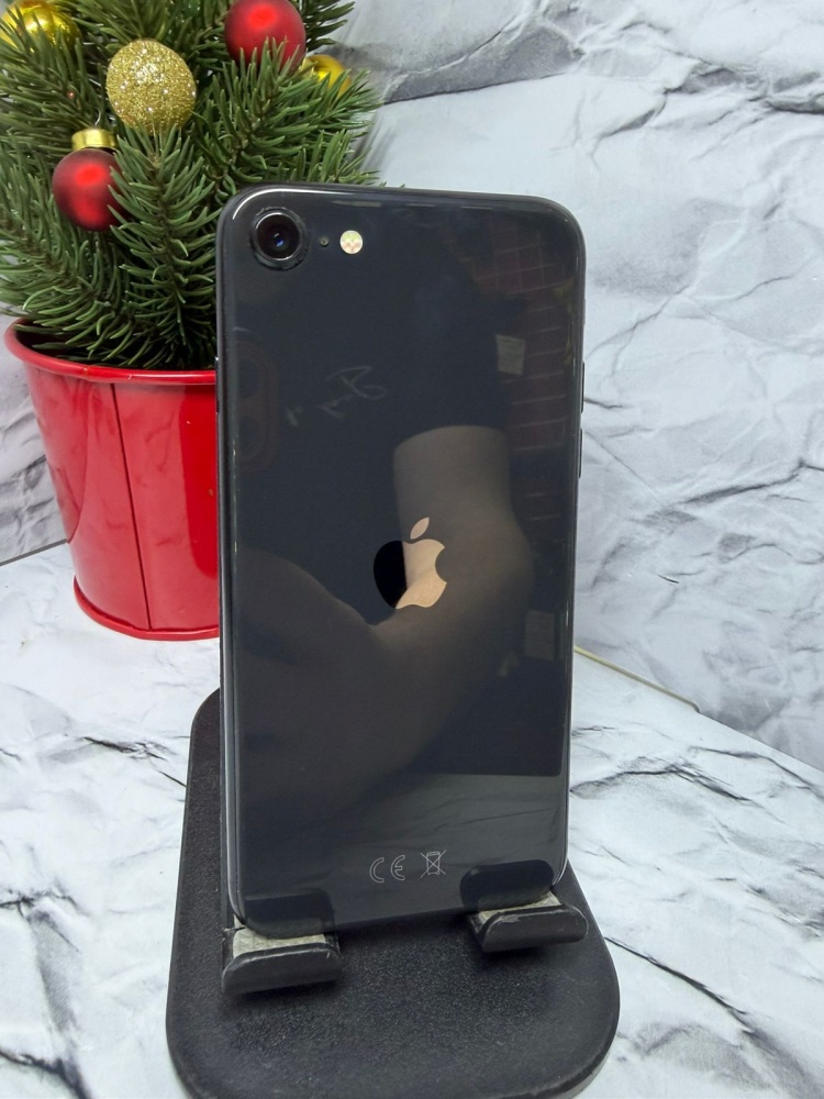 Смартфон iPhone SE 2020 64 Gb