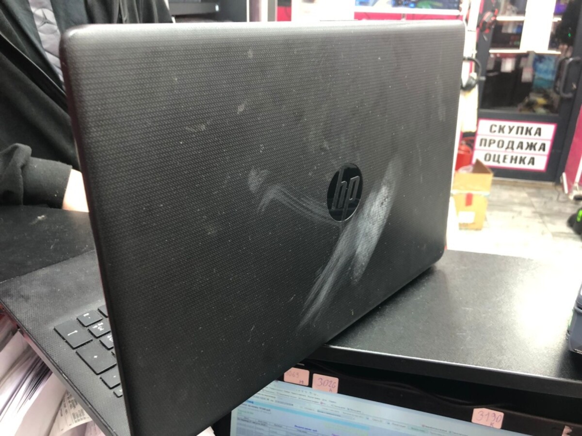 Ноутбук HP 15-db0338ur