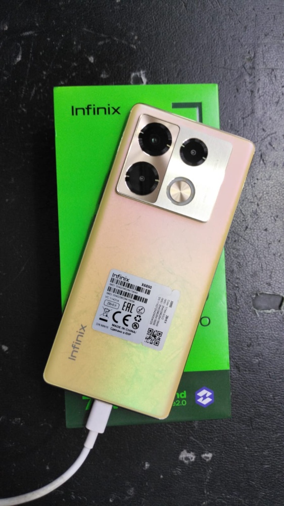 Мобильный телефон Infinix Note 40 PRO