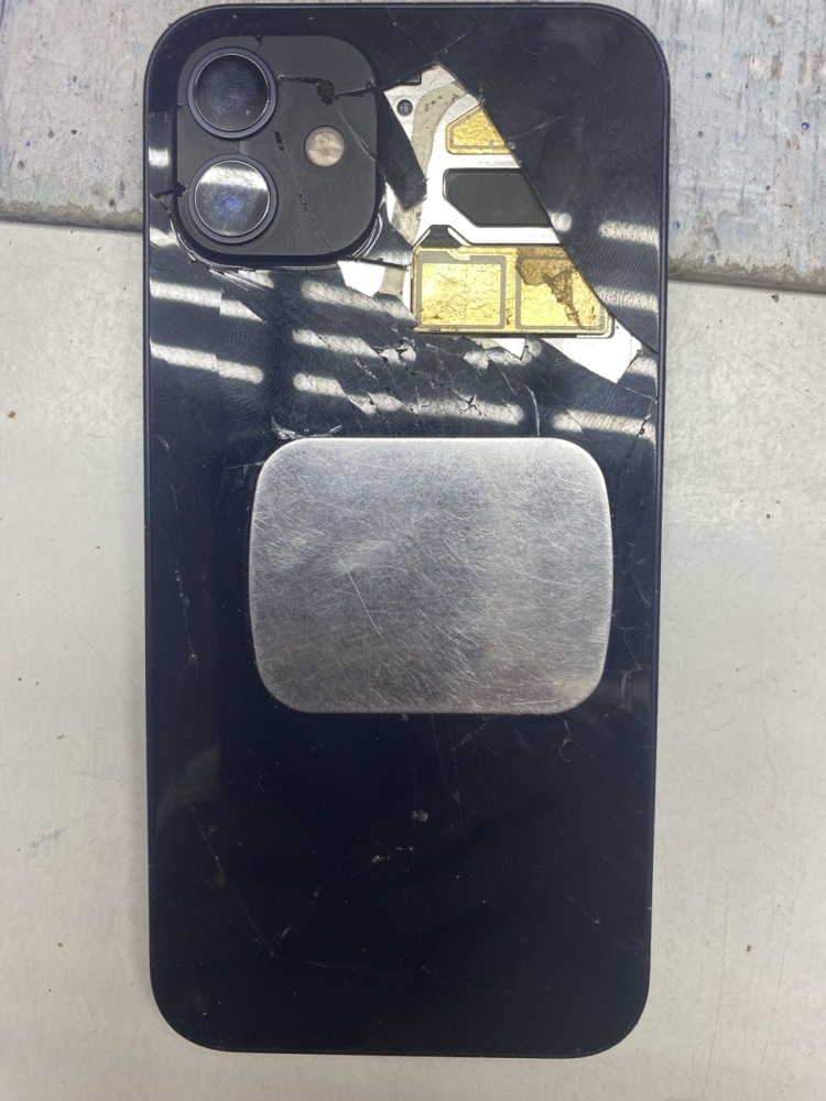 Смартфон iPhone 12 64 Gb